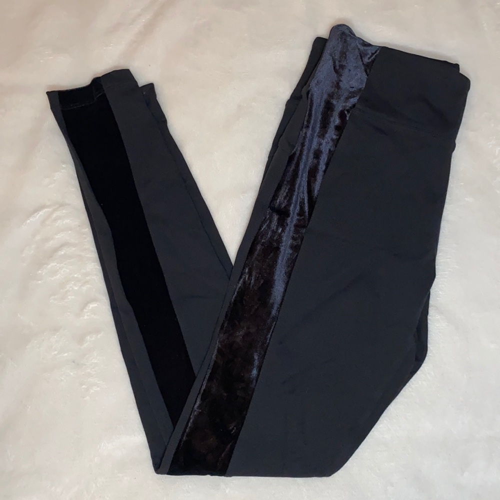 Athleta Velvet Stripe Leggings With Back Pockets